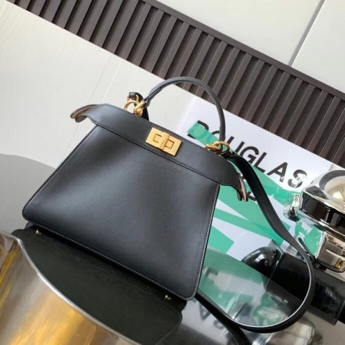 Geantă mică din piele Fendi Peekaboo Iseeu 8BN327A neagră