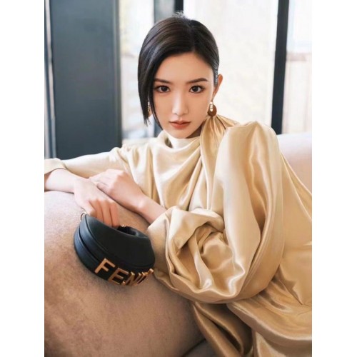 Geantă mică Fendi Praphy Original din piele cu logo FENDI 80056S neagră