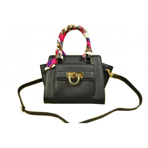 Geantă de umăr Ferragamo din piele de vițel moale SF8815 Negru