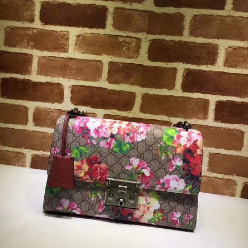 Geantă de umăr Gucci Padlock Blooms GG Supreme 409486 Roz