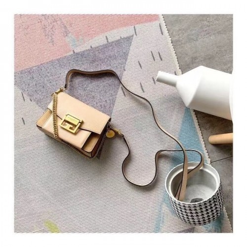 Geantă de umăr mini GIVENCHY GV3 din piele și piele întoarsă 1116 caisă