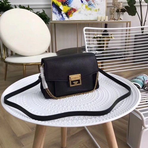 Geantă de umăr GIVENCHY GV3 din piele și piele întoarsă 9333 neagră