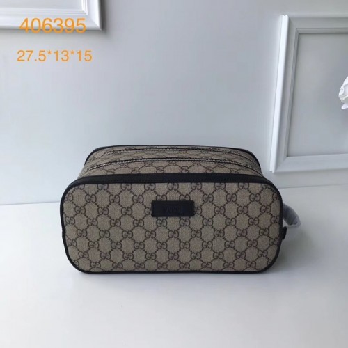 GUCCI Geantă de toaletă GG Supreme 406395