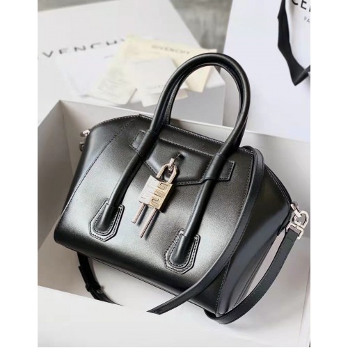 Geantă mică Antigona Givenchy Grained Original Calfskin BB0512 Neagră
