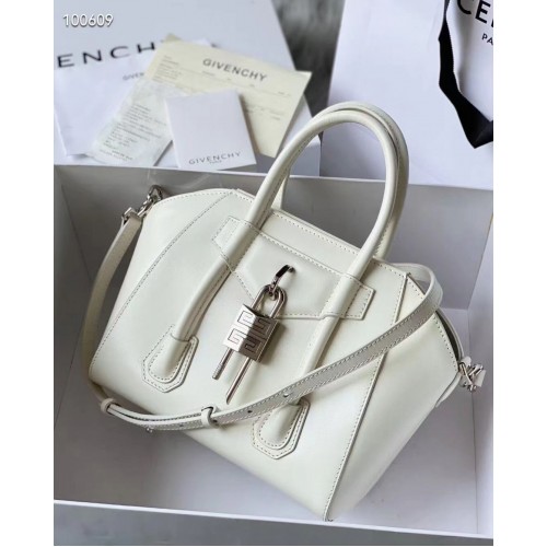 Geantă mică Antigona Givenchy Grained Original Calfskin BB0512 Alb