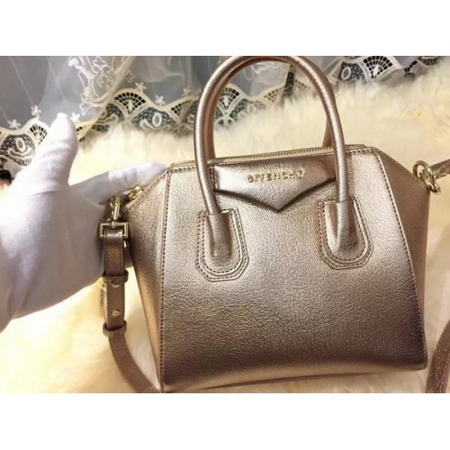Geantă mini Givenchy Antigona din piele de capră G1900 aurie