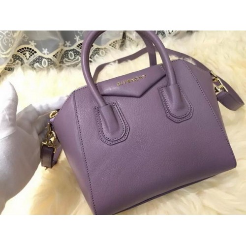Geantă mini Givenchy Antigona din piele de capră G1900 violet