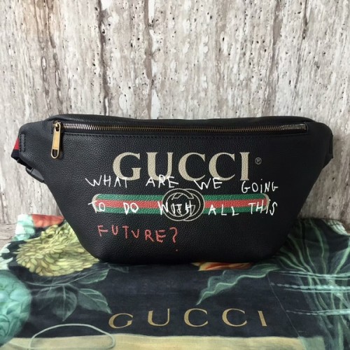 Gucci Geantă de buzunar din piele de vițel 493869 Negru