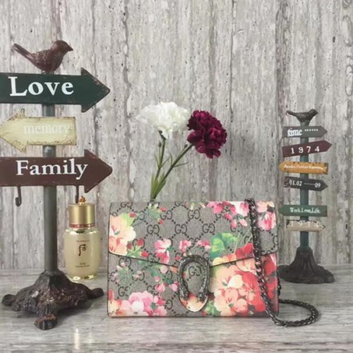 Geantă de umăr Gucci Dionysus GG Supreme din pânză 409340 maro