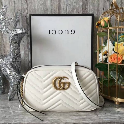 Geantă de umăr Gucci GG Marmont Matelasse 447632A Albă