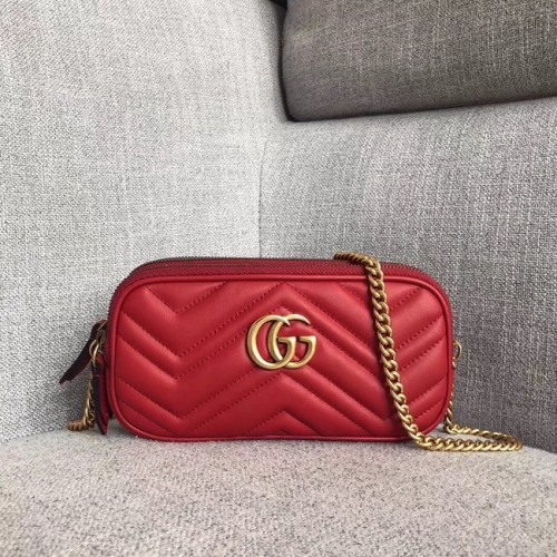 Geantă mini cu lanț Gucci GG Marmont 546581 roșie