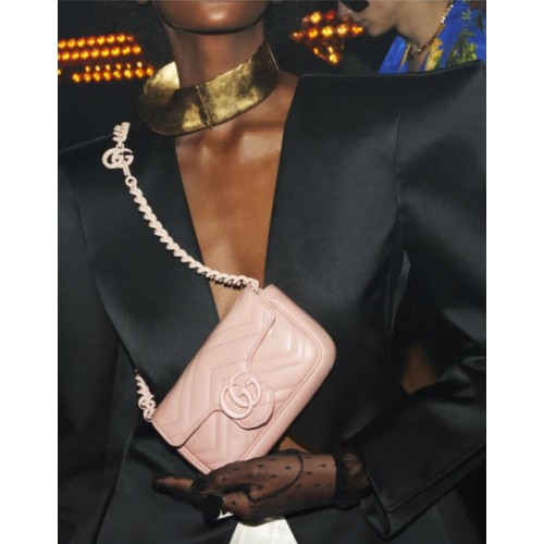 Geantă Gucci GG Marmont super mini roz 476433 lanț roz