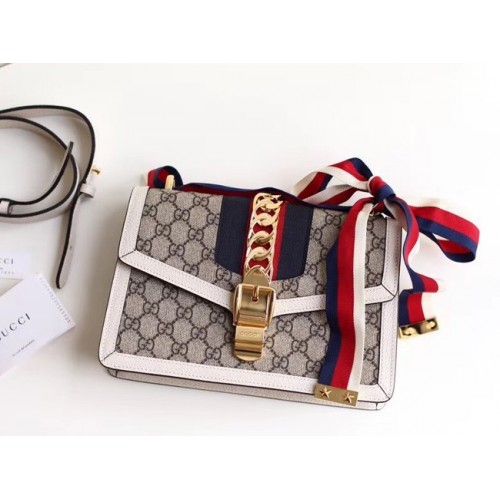 Geantă de umăr mică Gucci GG Supreme din pânză Sylvie 421882 albă