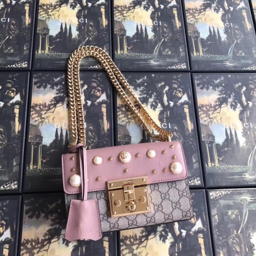 Geantă de umăr Gucci Padlock mică cu perle GG A409487 roz