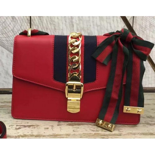 Geantă Gucci Sylvie din piele cu lanț 431667 Roșie