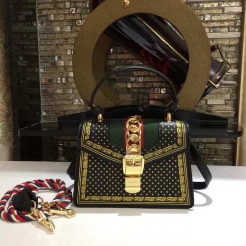 Geantă mini din piele Gucci Sylvie 470270 neagră