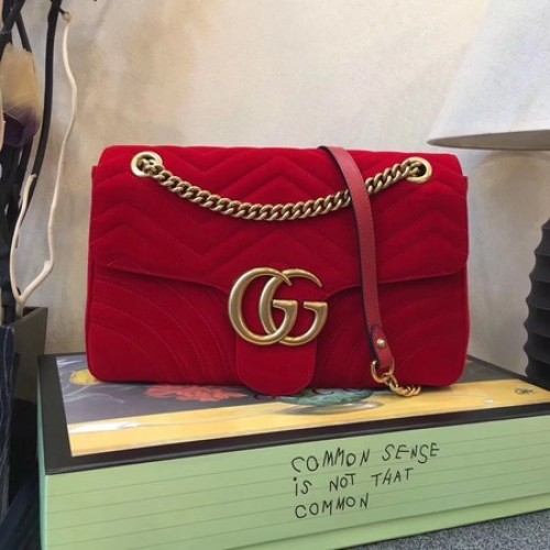 Geantă de umăr Gucci GG Marmont medie din catifea 443496 roșie