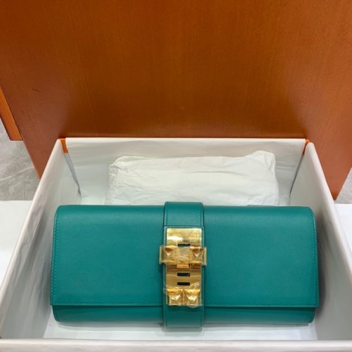 Hermes H Medor Swift Leather Clutch 37566 Verde lac și accesorii aurii