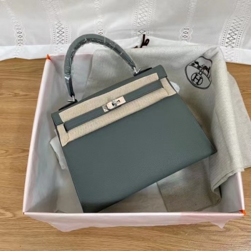 Genți de umăr Hermes Kelly 25cm Epsom KL2755 Albastru ceață și metal argintiu