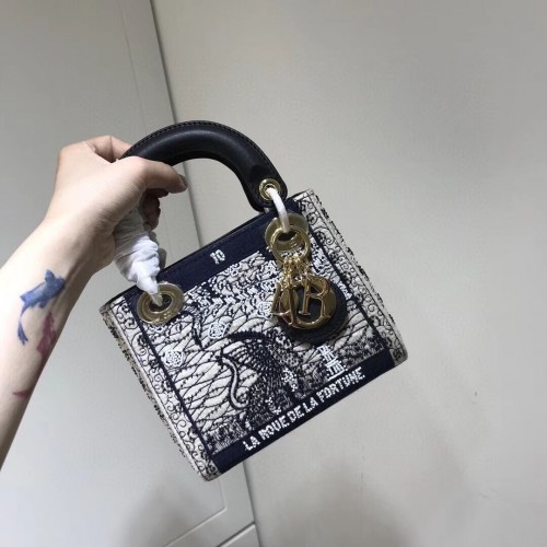 LADY DIOR piele de vită brodată AD0168-1