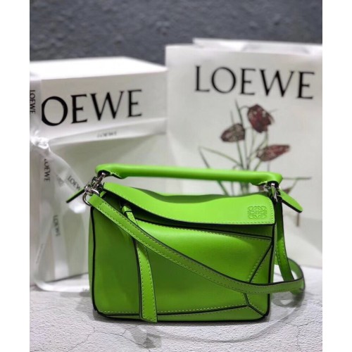 Geantă Loewe Mini Puzzle din piele originală B9125 verde