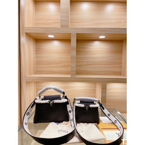 Geantă Louis Vuitton CAPUCINES BB MM Wool M58608 Negru