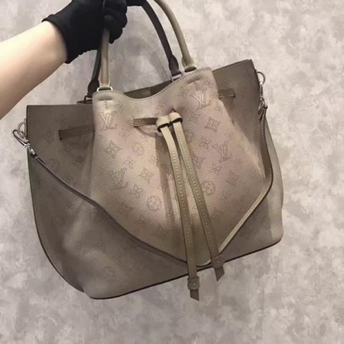 Geanta GIROLATA din piele Louis Vuitton Mahina M54403 Gri