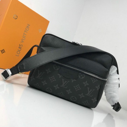 Louis Vuitton Messenger din pânză Monogram PM Negru M43845