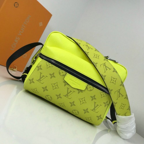 Messenger Louis Vuitton Monogram Canvas PM M43845 galben