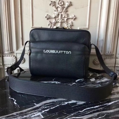 Louis Vuitton PUNGĂ DE MESAJ PM M31003 Negru