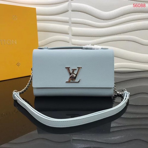 Louis Vuitton Geantă de mână LOCKME CLUTCH M56087 albastru deschis din piele de vițel Original Grain