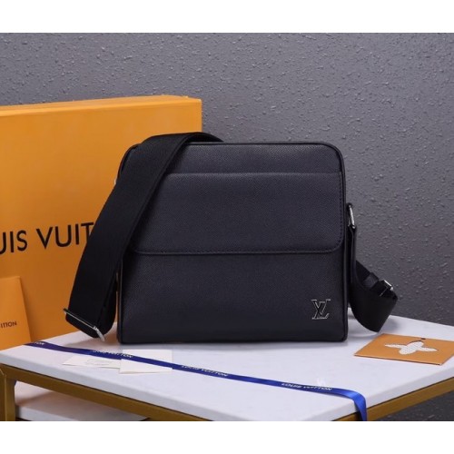Louis Vuitton Geantă de mână din piele de vacă Taiga M30260 NEGRU