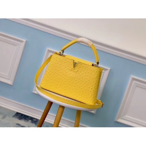 Geantă Louis Vuitton originală cu model de struț CAPUCINES PM M53665 galbenă