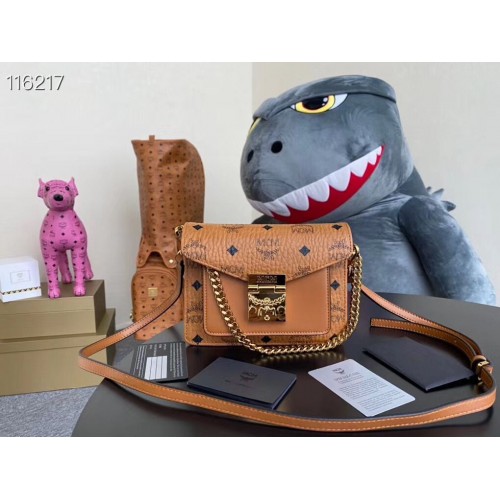 Geantă de umăr MCM din piele de vițel 96857 Camel