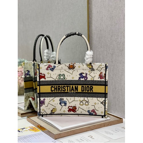 Geantă medie Dior Book Tote Latte multicoloră Dior Pixel Zodiac Embroidery M1296ZRUV
