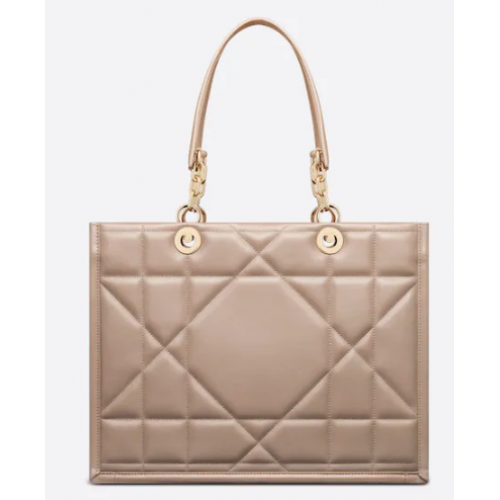 GEANTĂ MEDIE DIOR ESSENTIAL TOTE Piele de vițel Archicannage Alune M8721O