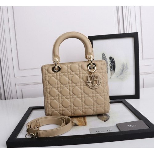 GEANT MEDIUM LADY DIOR Cannage Lambskin M0565E caise