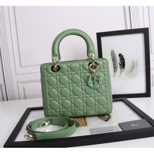 Geantă medie LADY DIOR, piele de miel Cannage M0565E verde
