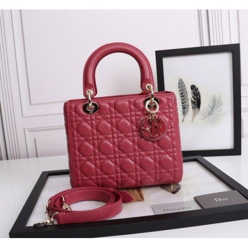 GEANTĂ MEDIE LADY DIOR Piele de miel Cannage M0565E roșie