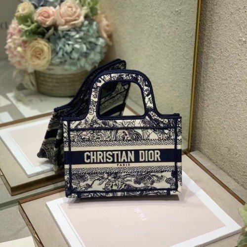 MINI DIOR BOOK TOTE Broderie S5475Z Albastru