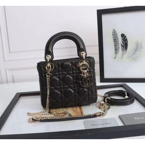 Geantă mini Dior din piele de miel M0566OE negru și auriu