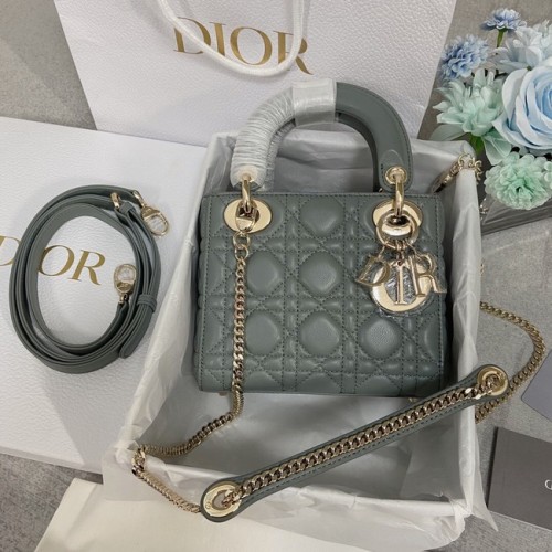 Geantă mini Dior din piele de miel M0566OW gri și auriu