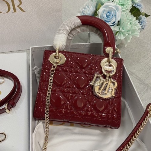 Geantă mini LADY DIOR Piele de vițel Cannage lăcuită M0566OW Burgundy și auriu