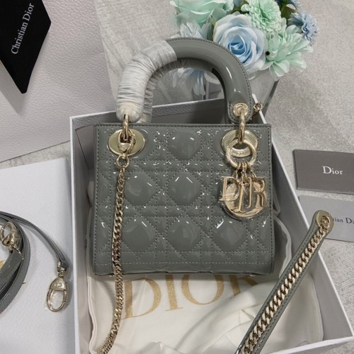 GEANTĂ MINI LADY DIOR Piele de vițel Cannage lăcuită M0566OW gri și auriu