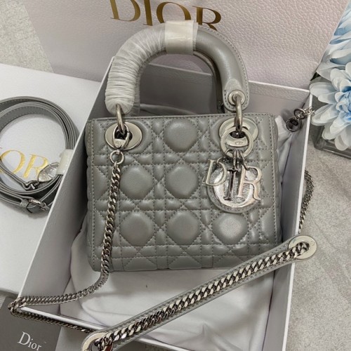 GEANTĂ MINI LADY DIOR Piele de vițel Cannage lăcuită M0566OW gri și argintiu