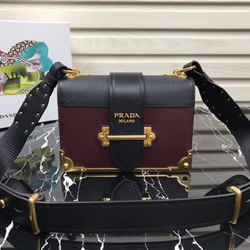 Geantă din piele Prada Cahier 1BD045 Burgundy și negru