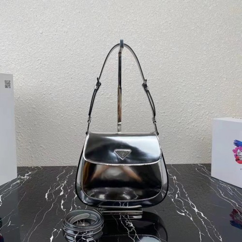 Geantă de umăr Prada Cleo din piele periată cu clapă 1BH2755 argintie