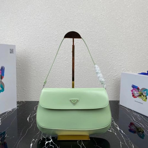 Geantă de umăr Prada Cleo din piele periată cu clapă 1BH276 verde