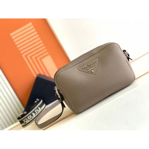 Geantă din piele Prada cu curea de umăr 1DB820 gri