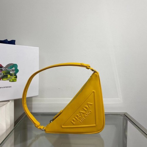 Geantă Prada din piele nappa căptușită 1BE003 galbenă